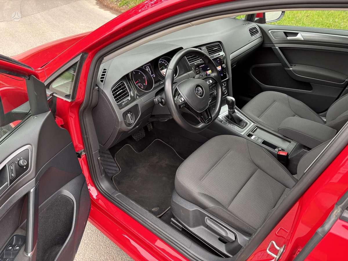 Volkswagen Golf - 9
