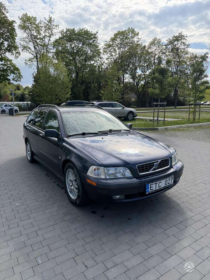 Volvo V40, 2.0 l., wagon