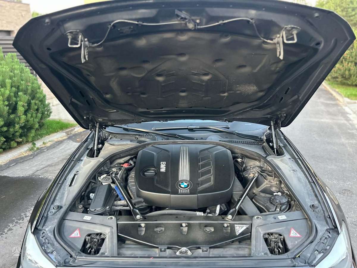 BMW 520, 2.0 l., Седан