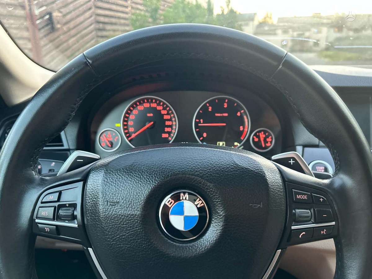 BMW 520, 2.0 l., Седан