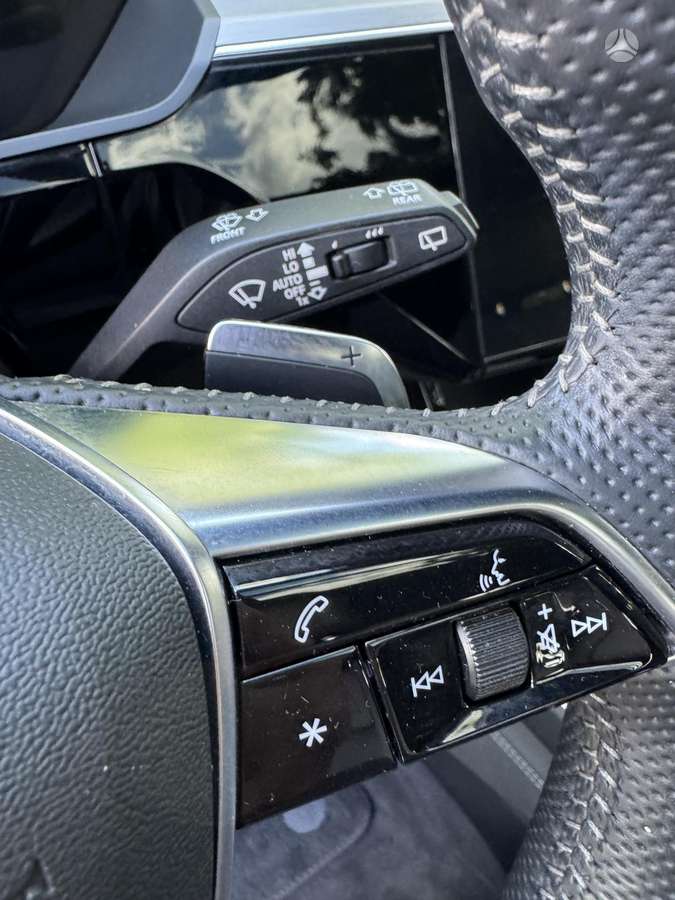 Audi e-tron, 95 kWh, off-road / crossover