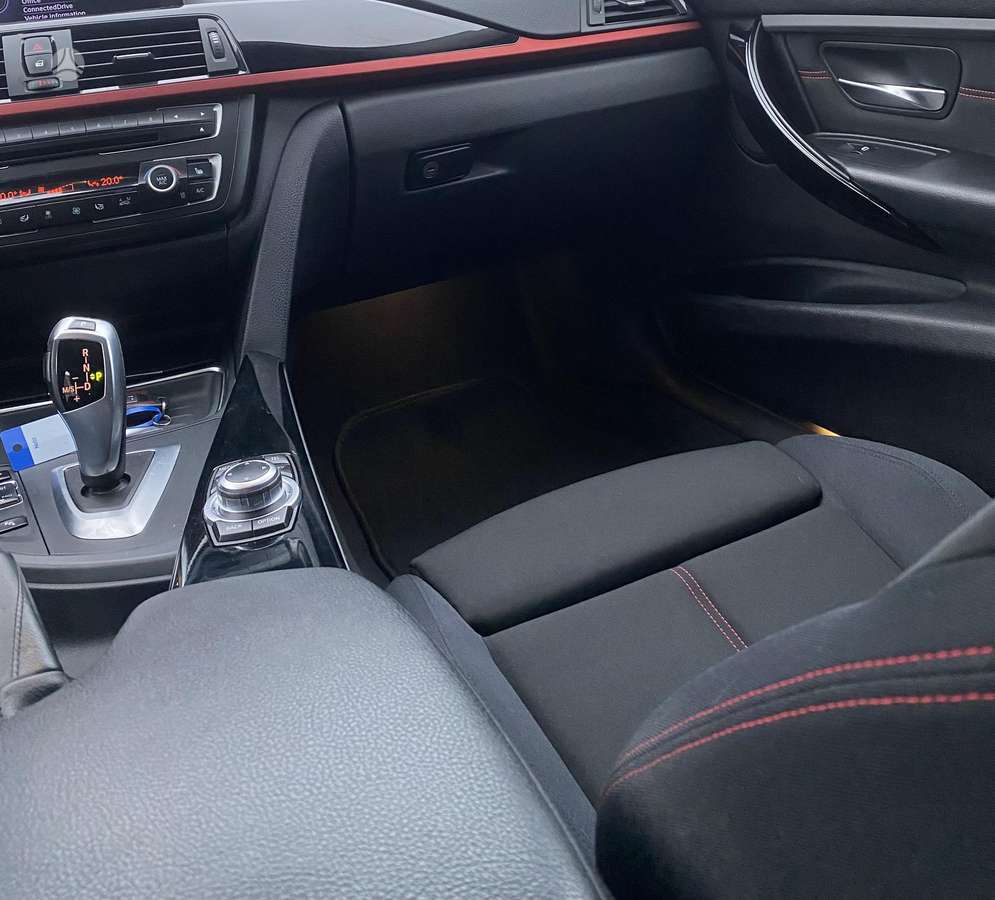 BMW 318, 2.0 l., universalas