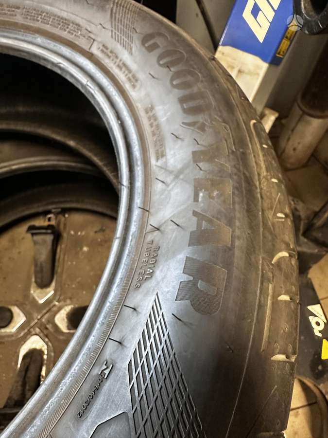 Goodyear, summer 235/55 R18