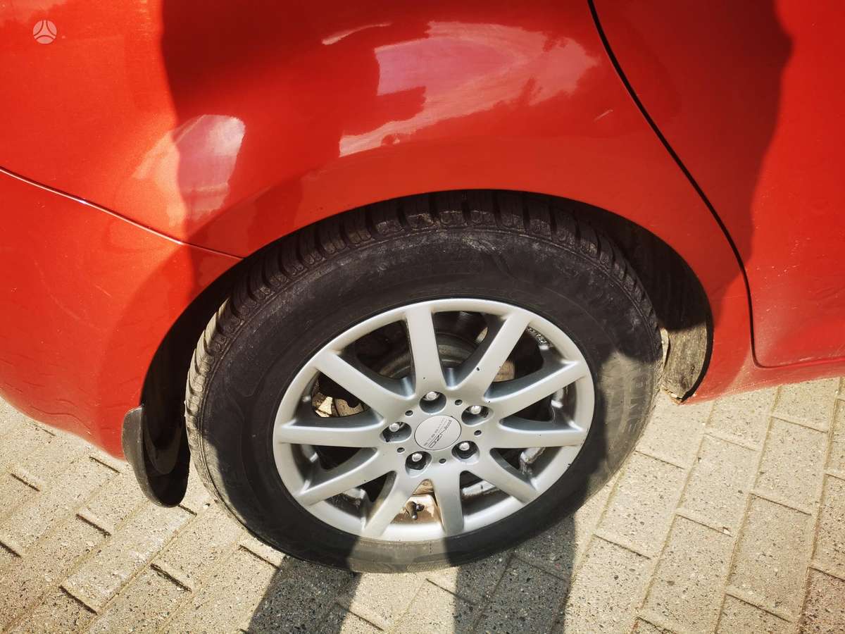 Kia Ceed, 1.6 l., Хэтчбек