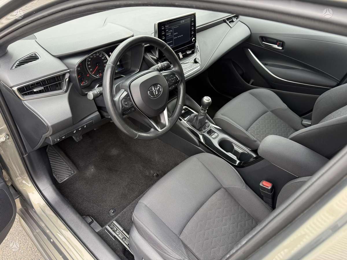 Toyota Corolla, 1.2 l., Универсал