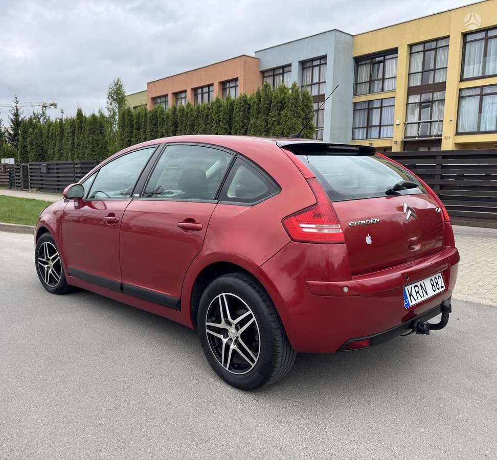Citroen C4, 1.6 l., hatchback