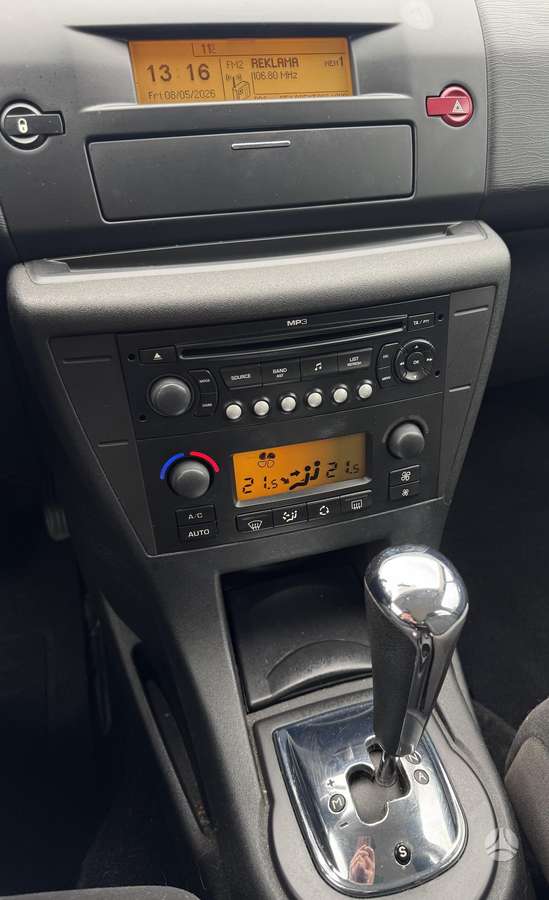 Citroen C4, 1.6 l., hatchback