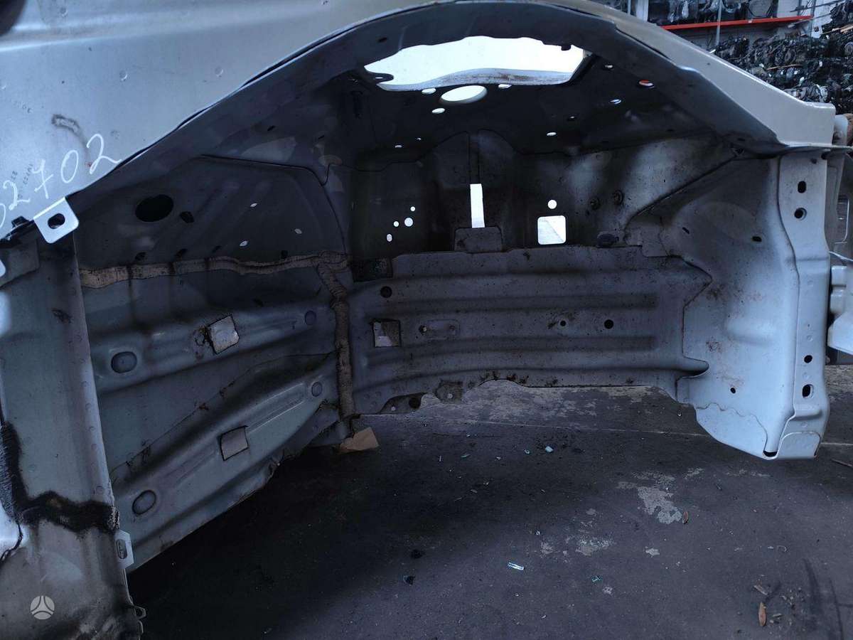 Tesla Model 3 крышка багажника/капот