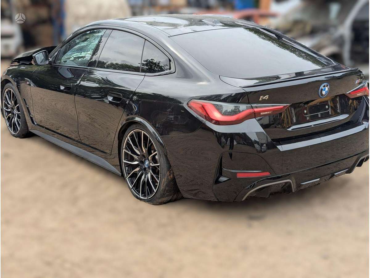 BMW i4 engine