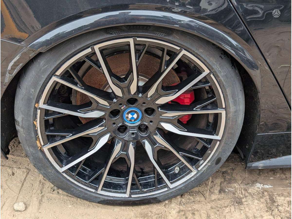BMW i4 двигатель