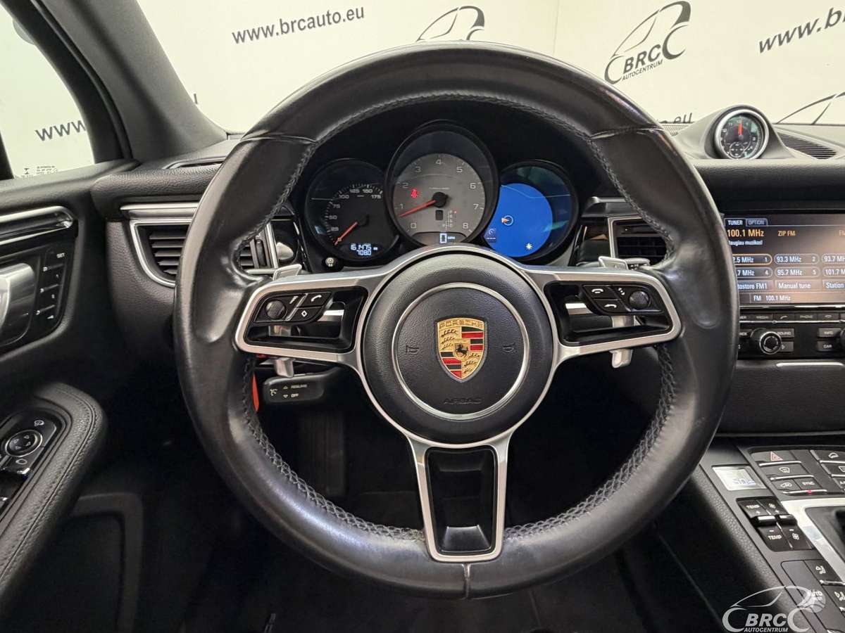 Porsche Macan, 3.0 l., off-road / crossover