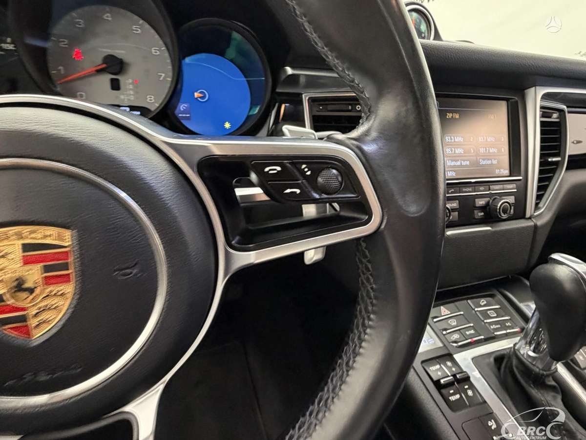 Porsche Macan, 3.0 l., off-road / crossover