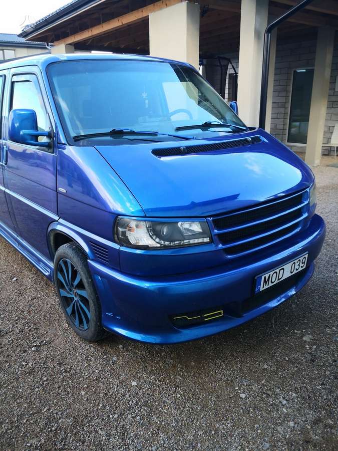 Volkswagen Caravelle - 8