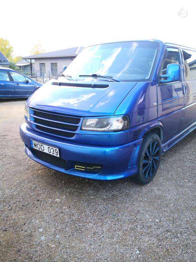 Volkswagen Caravelle - 9