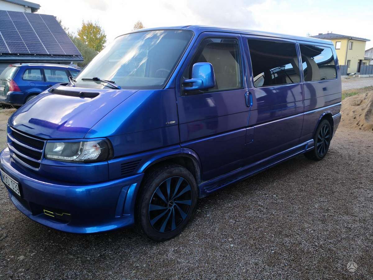Volkswagen Caravelle - 10