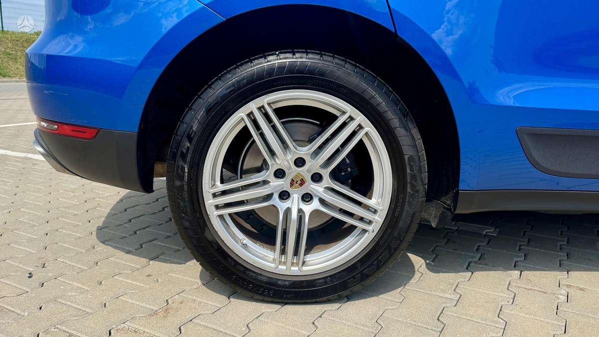 Porsche Macan, 2.0 l., Внедорожник / Кроссовер