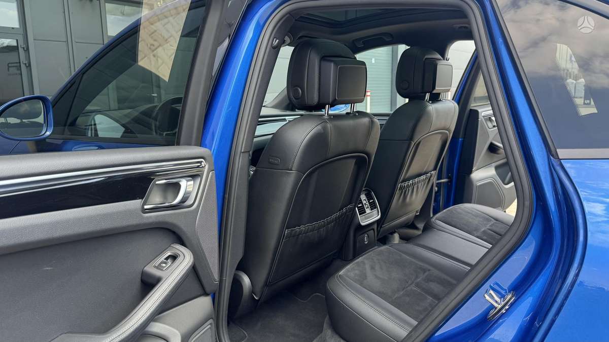 Porsche Macan, 2.0 l., off-road / crossover