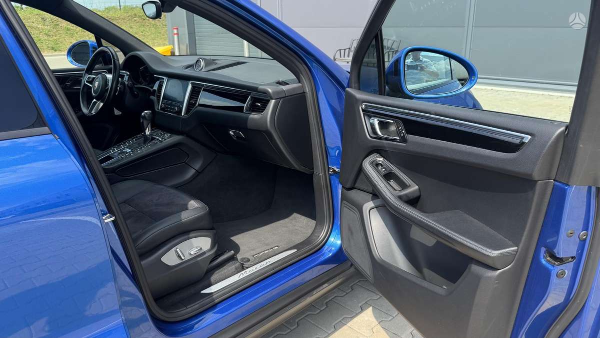 Porsche Macan, 2.0 l., off-road / crossover