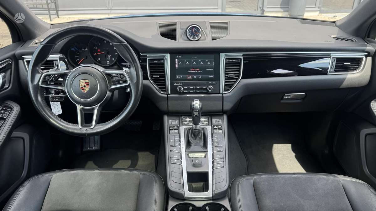 Porsche Macan, 2.0 l., Внедорожник / Кроссовер