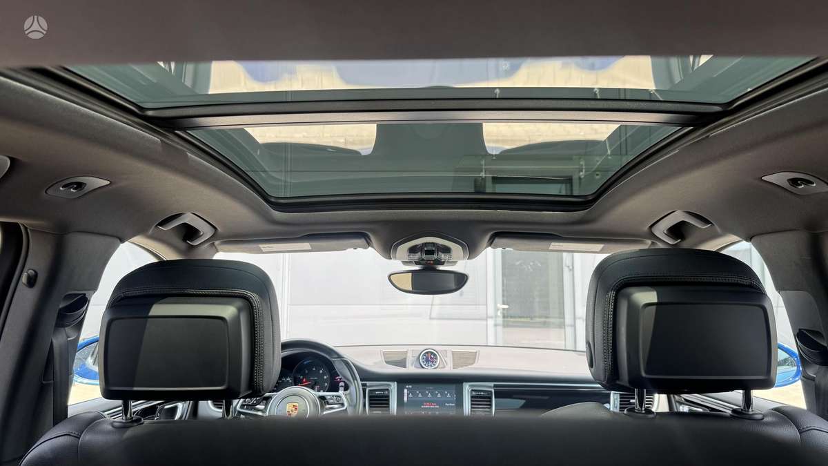 Porsche Macan, 2.0 l., off-road / crossover