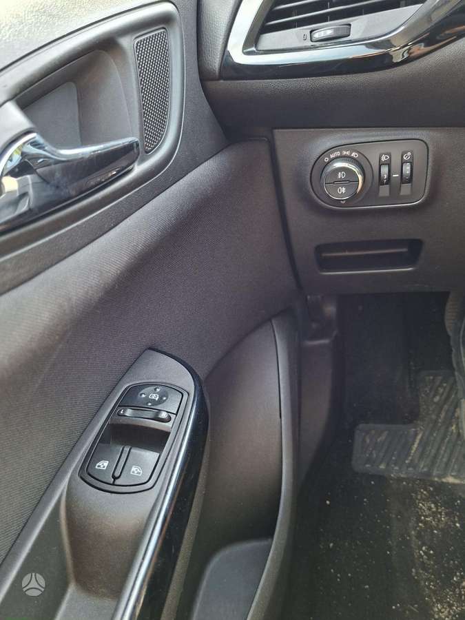 Opel Corsa, 1.2 l., Хэтчбек