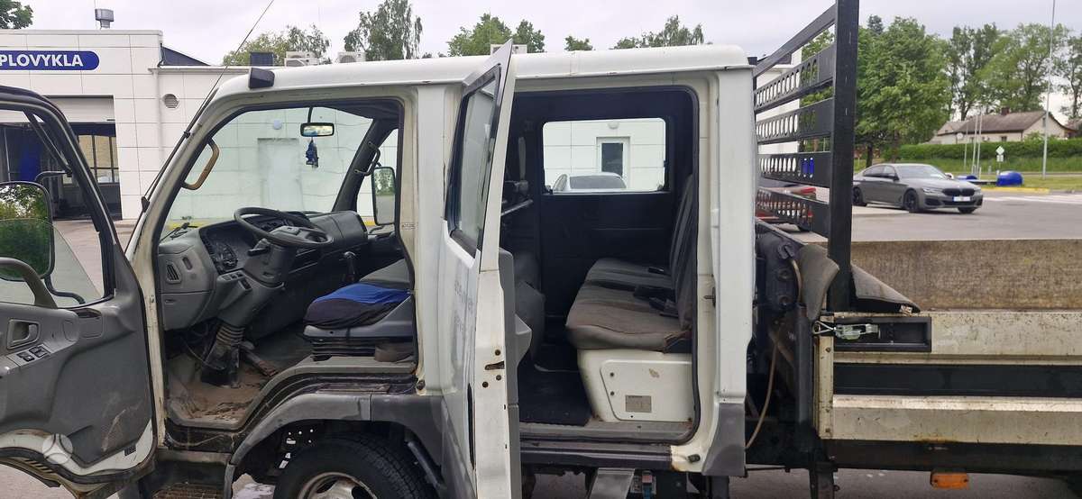 Mitsubishi Cantur, double cabs