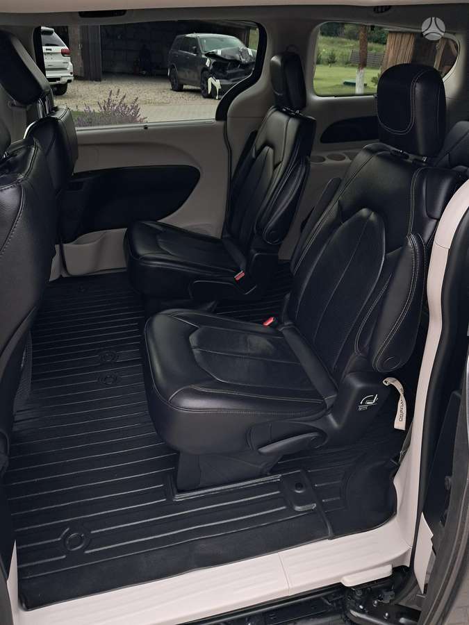 Chrysler Pacifica, 3.6 l., Минивэн