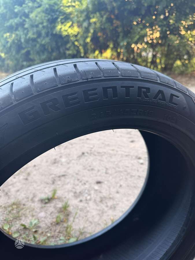 Greentrac Quest-x, summer 245/45 R19