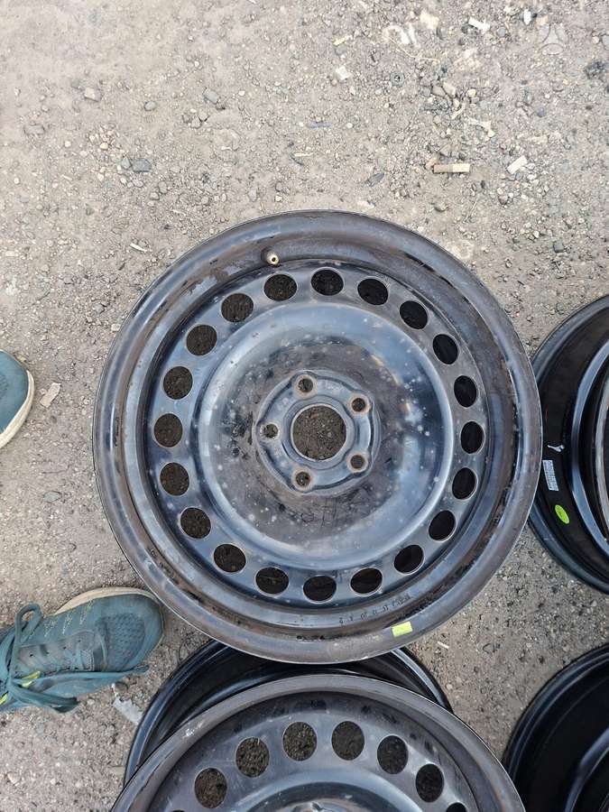 Opel, plieniniai štampuoti, R16