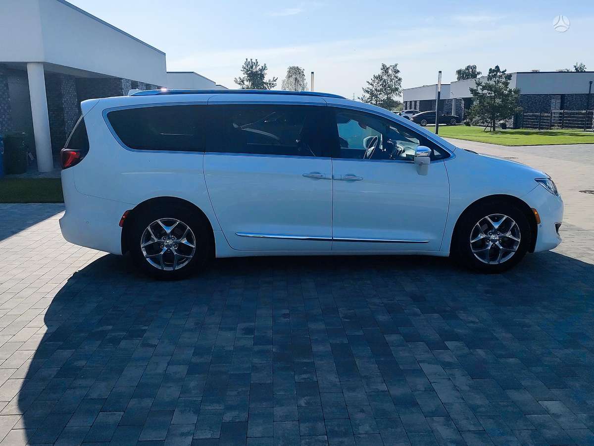 Chrysler Pacifica, 3.6 l., Минивэн