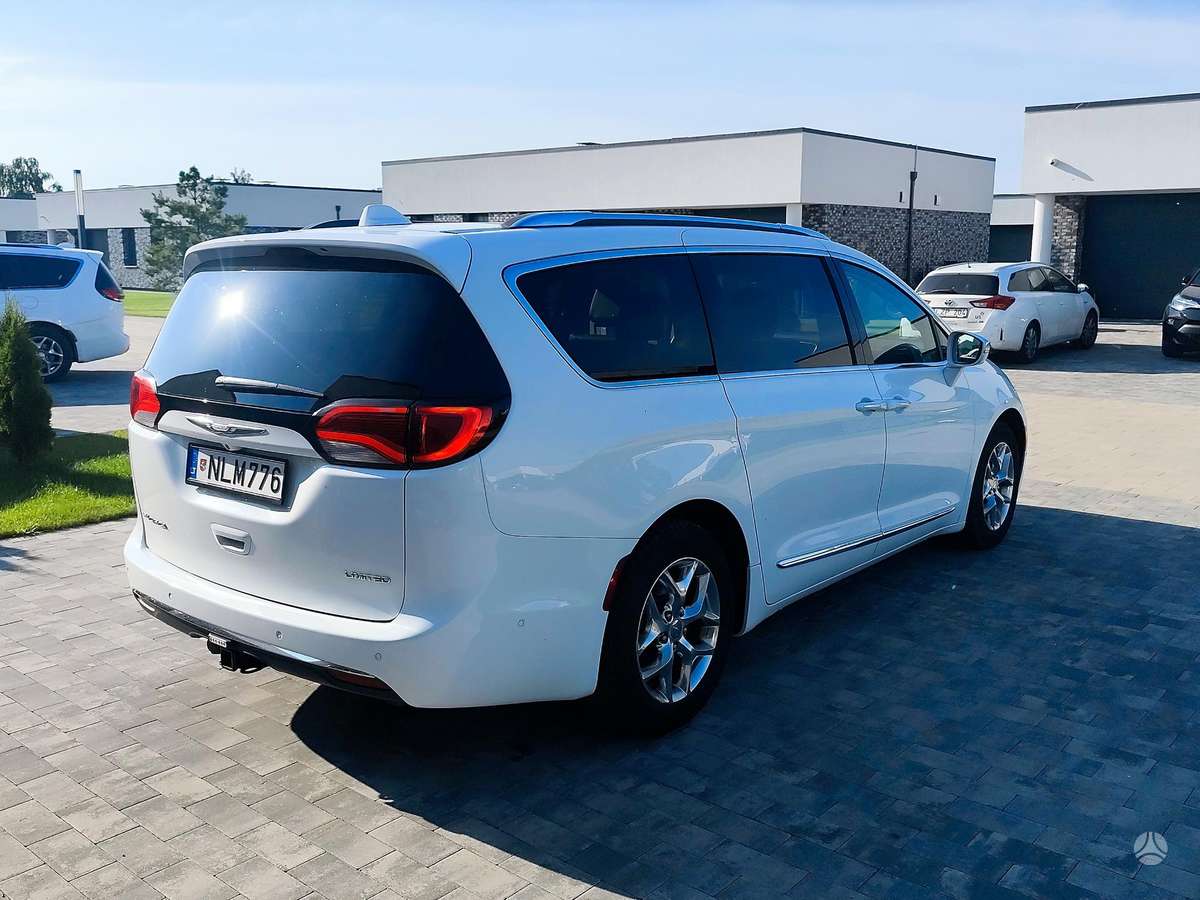 Chrysler Pacifica, 3.6 l., Минивэн