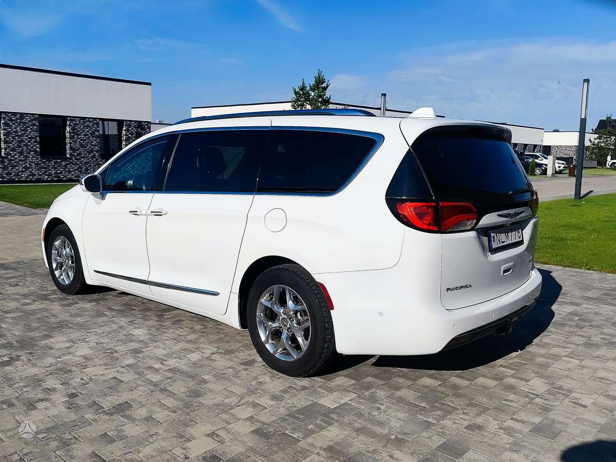 Chrysler Pacifica, 3.6 l., Минивэн
