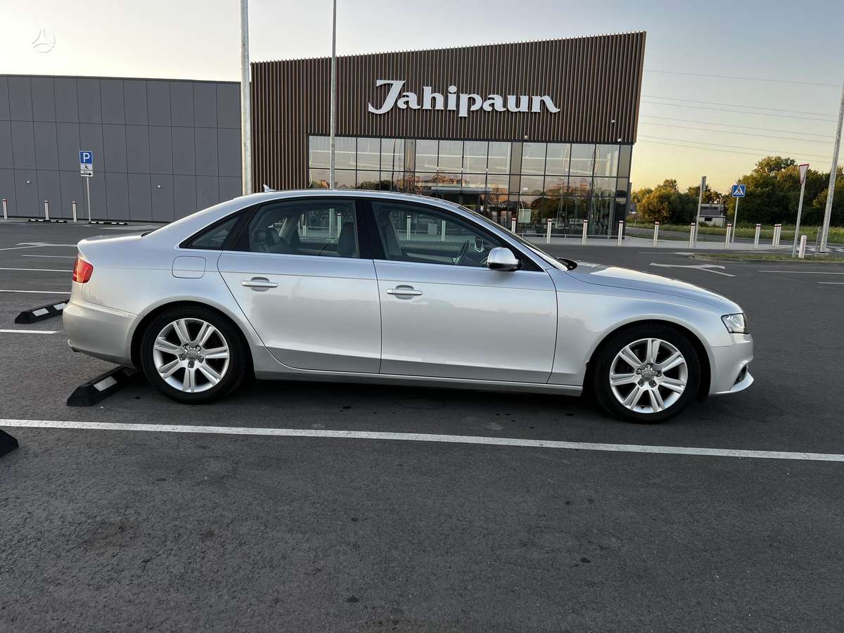 Audi A4, 2.7 l., Седан