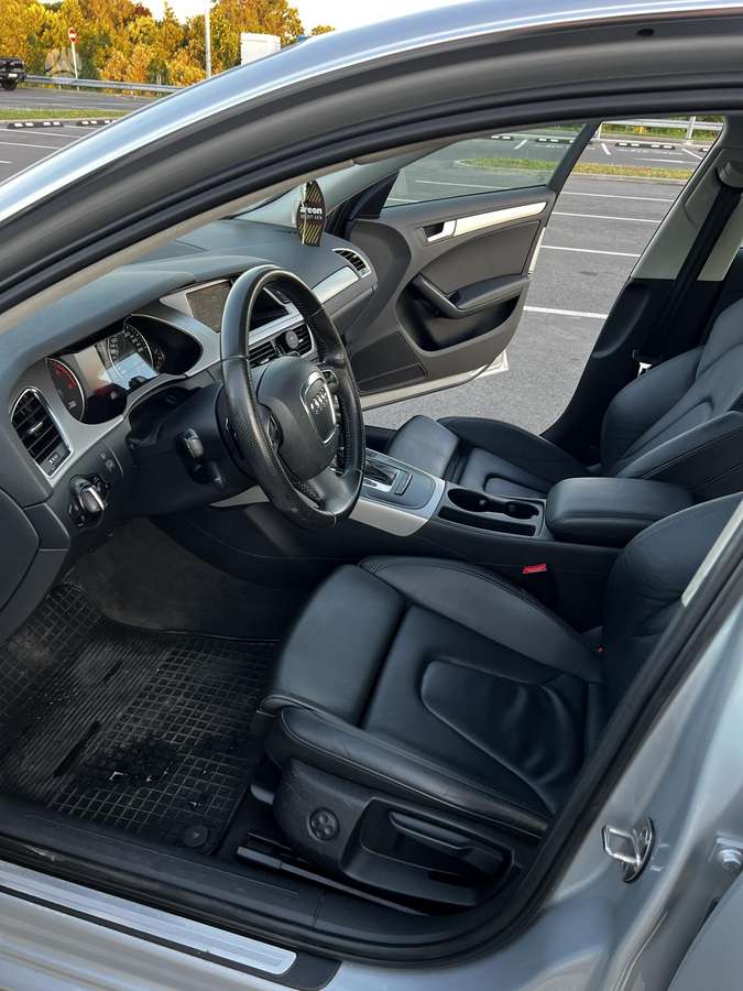 Audi A4, 2.7 l., Седан