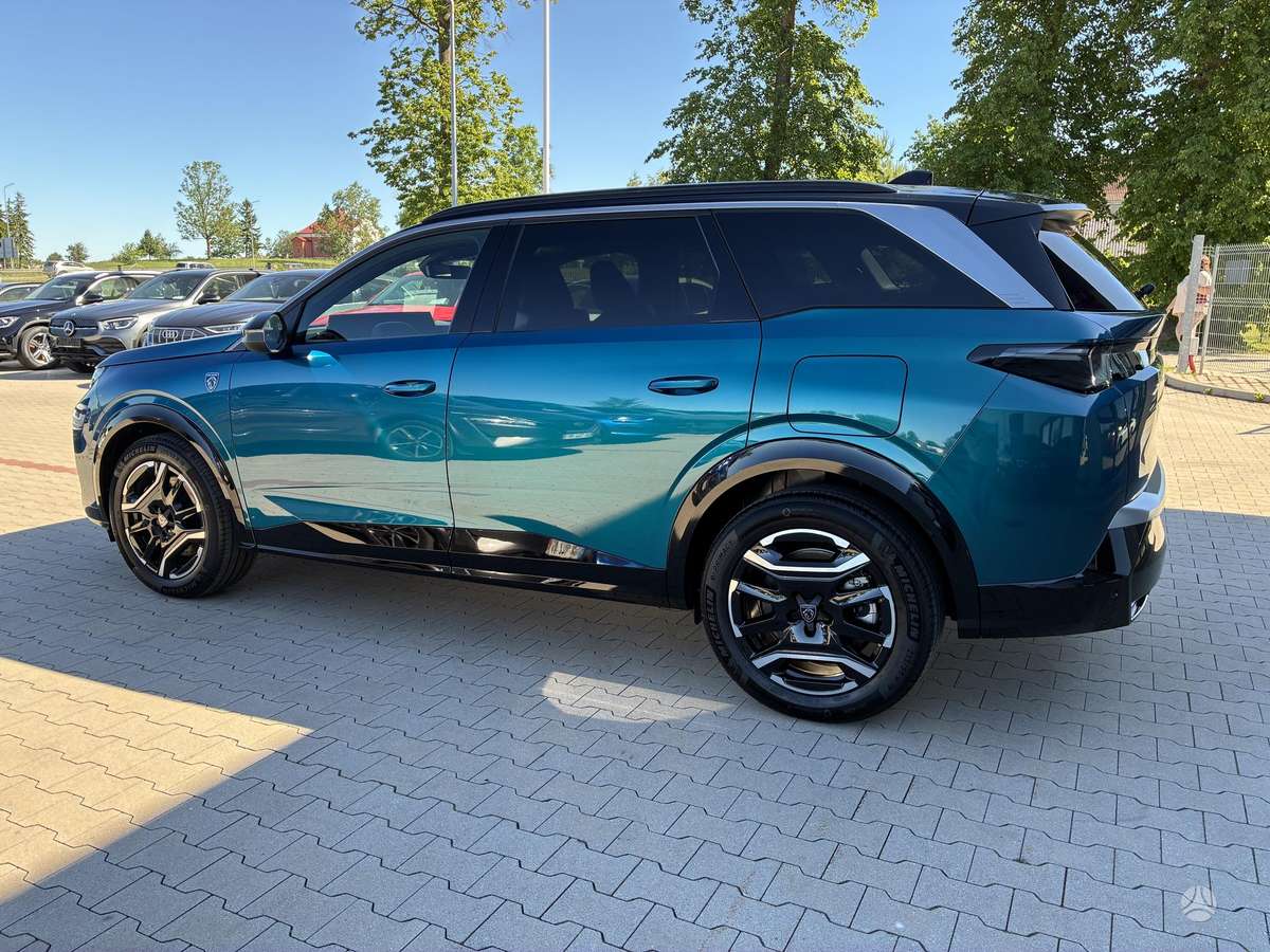Peugeot E-5008, off-road / crossover