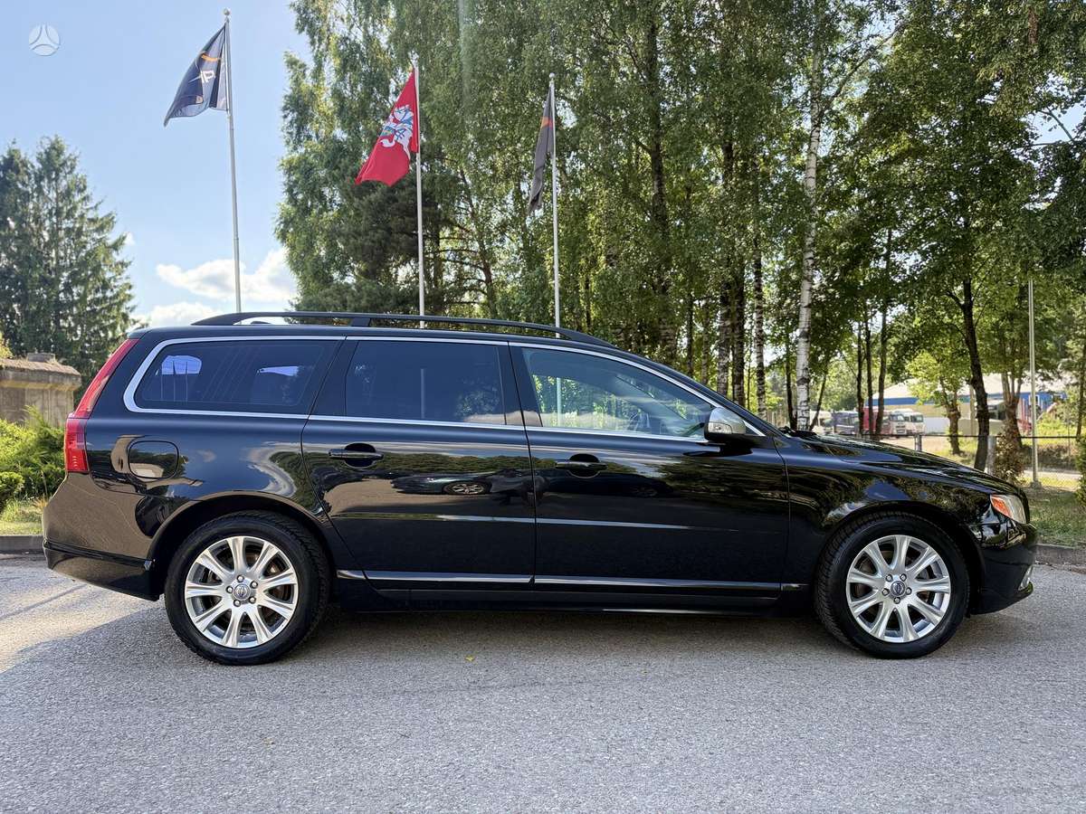 Volvo V70, 2.0 l., Универсал