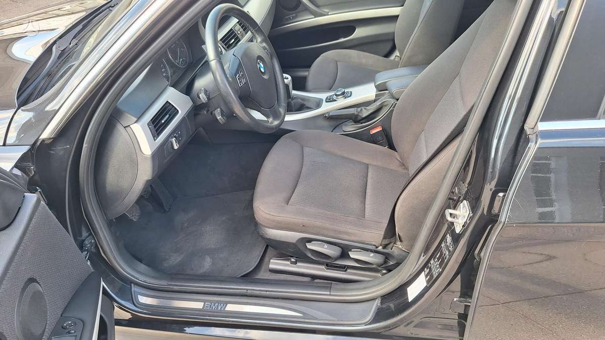 BMW 325, 3.0 l., wagon