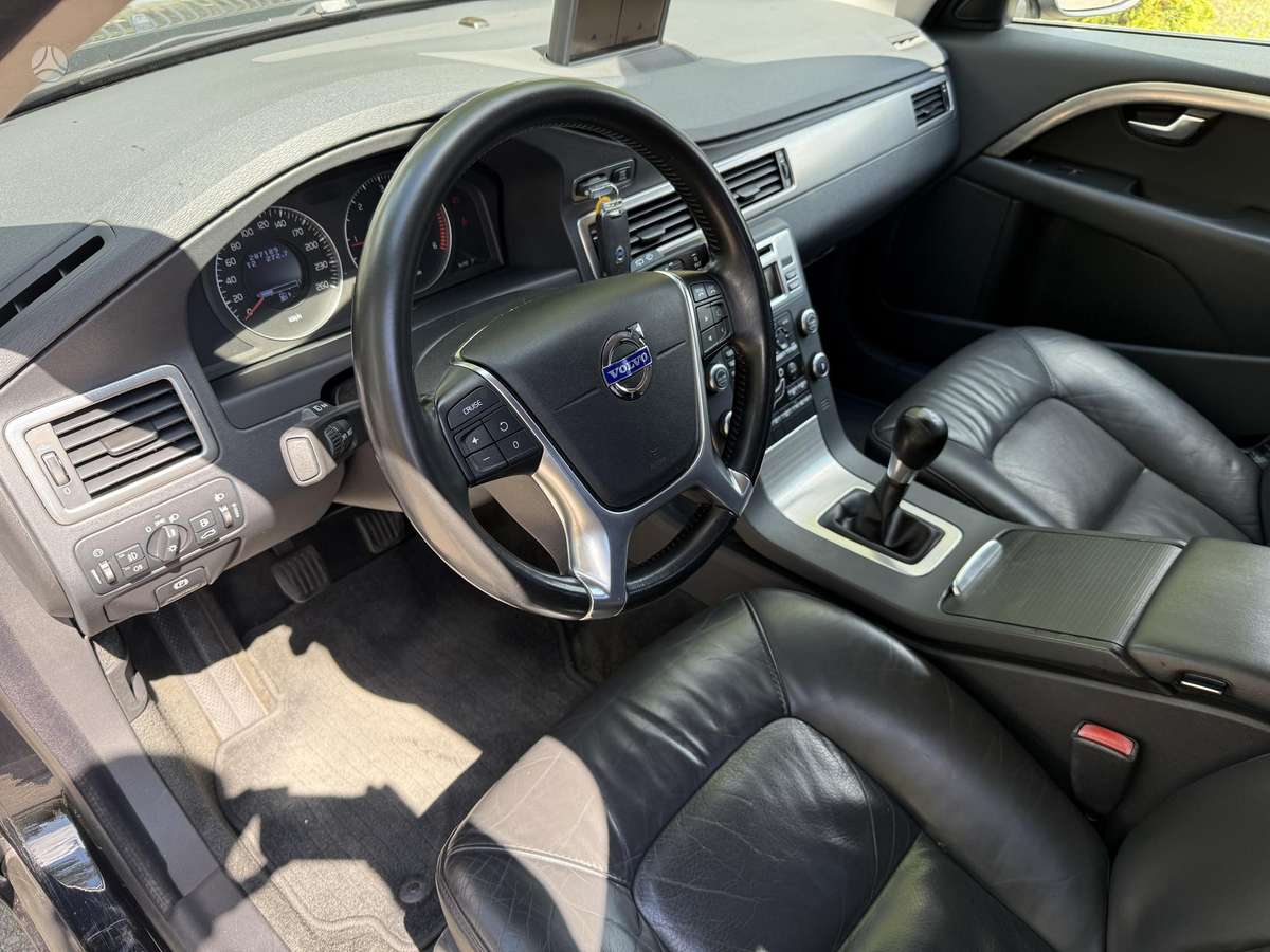 Volvo V70, 2.0 l., Универсал