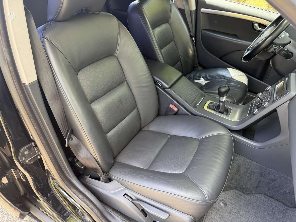 Volvo V70, 2.0 l., Универсал