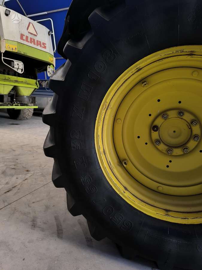 John Deere 6920S, traktoriai