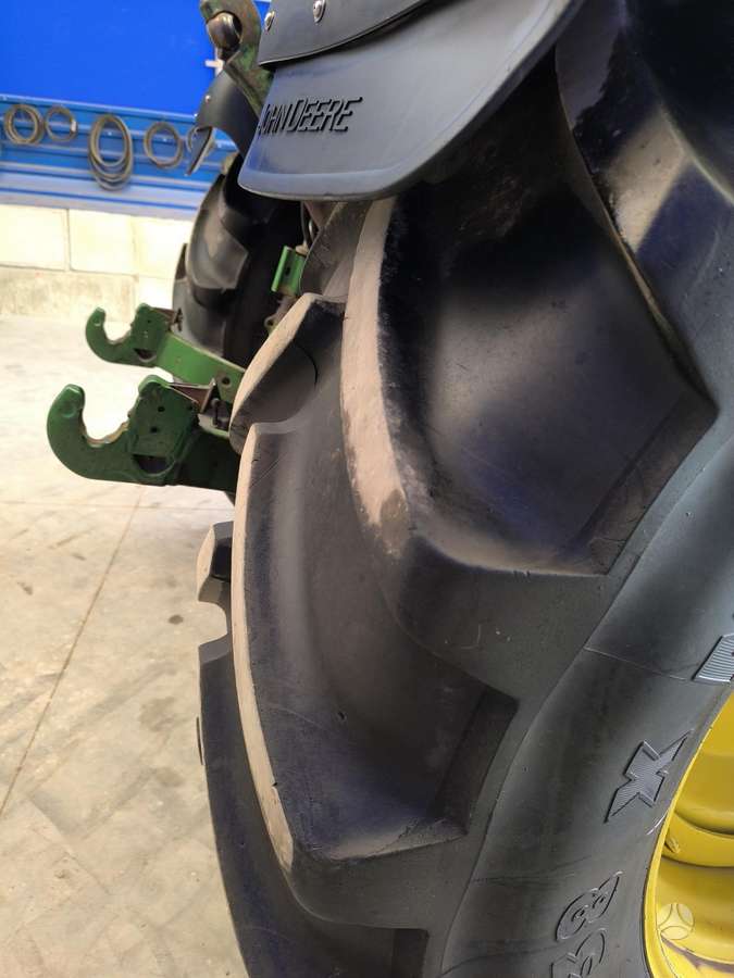 John Deere 6920S, traktoriai