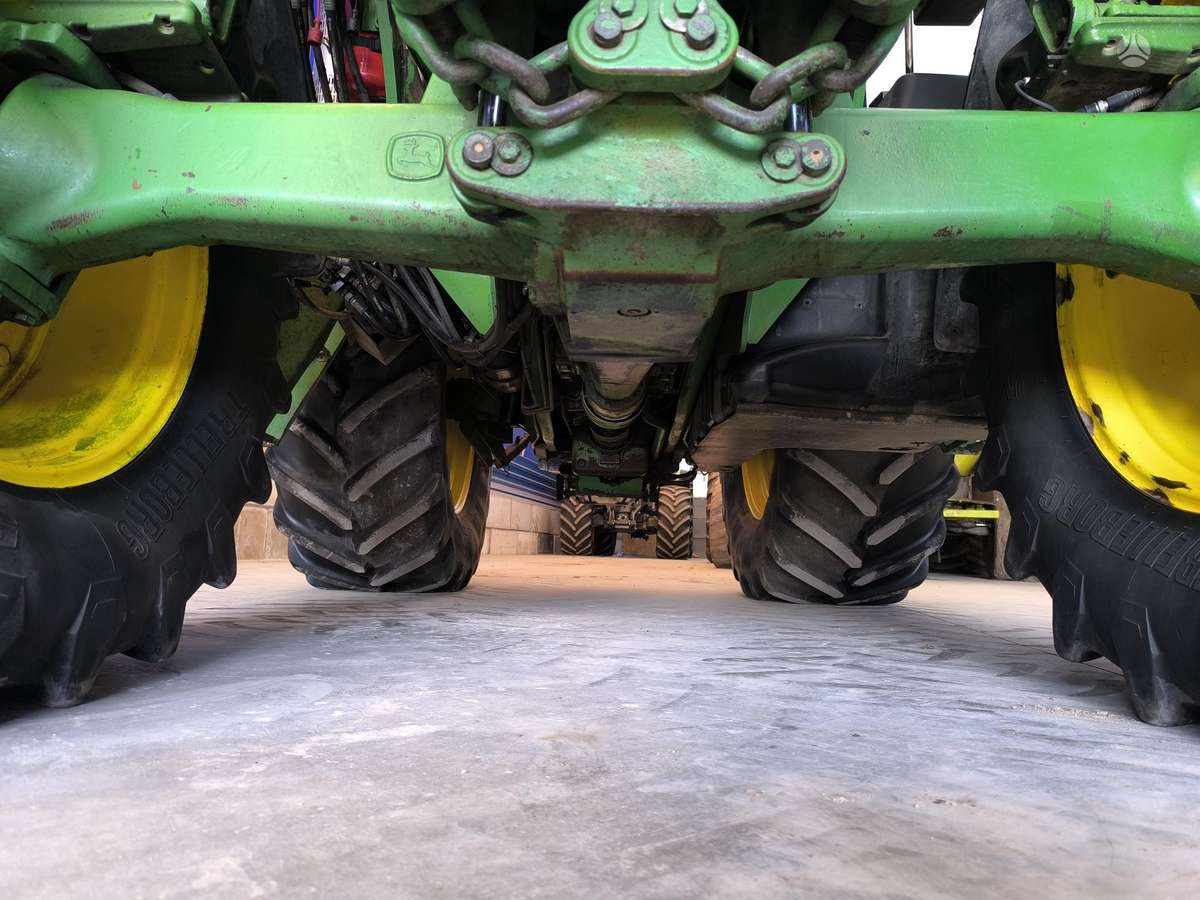 John Deere 6920S, traktoriai