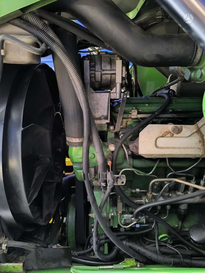 John Deere 6920S, traktoriai
