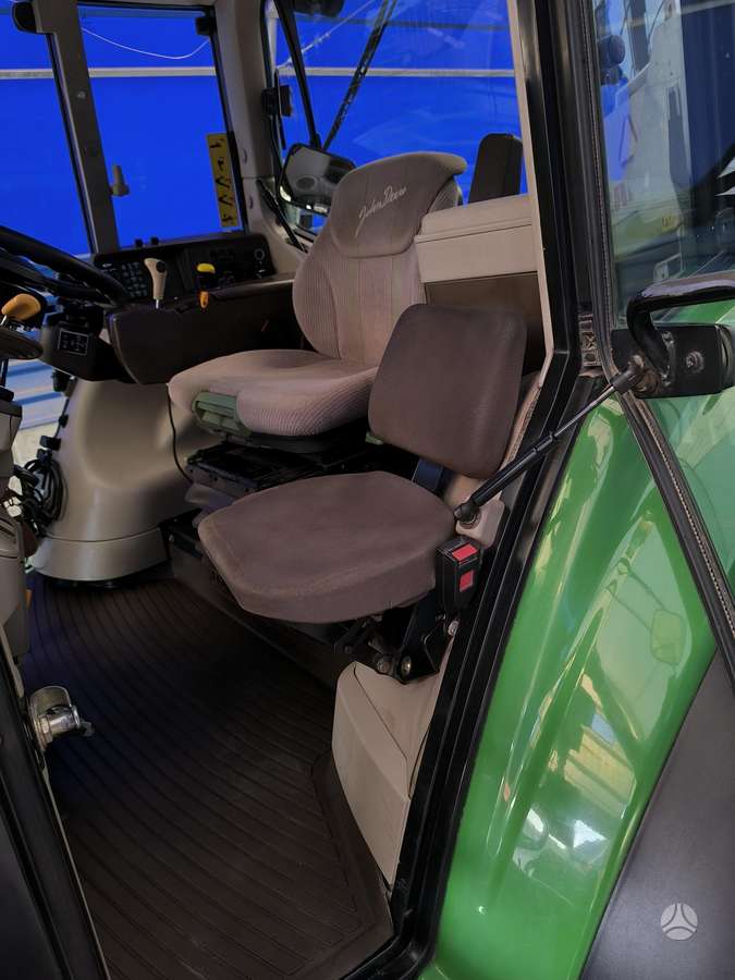 John Deere 6920S, traktoriai