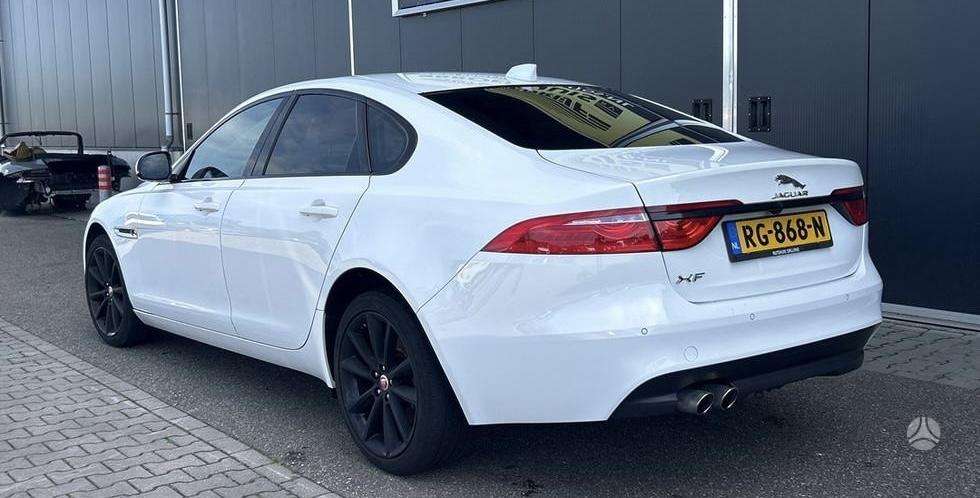 Jaguar XF, 2.0 l., Седан