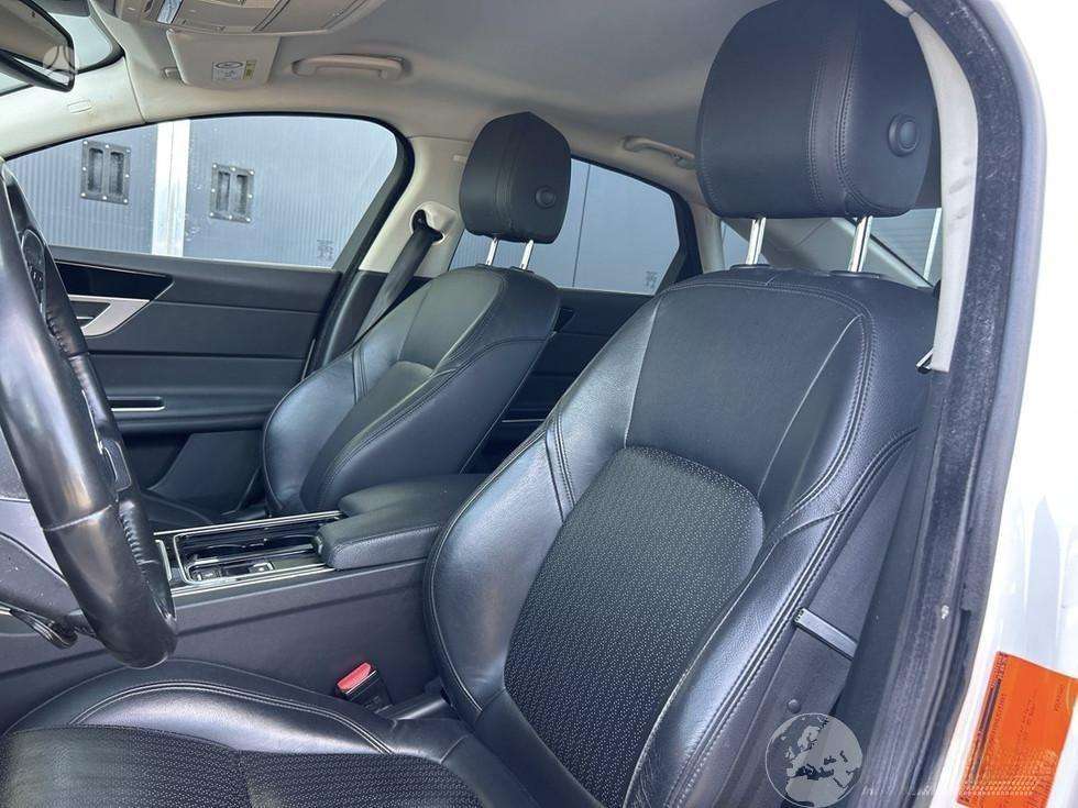 Jaguar XF, 2.0 l., Седан
