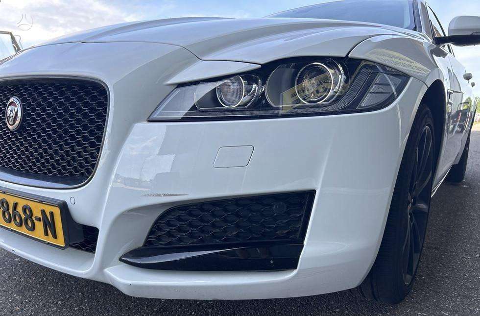 Jaguar XF, 2.0 l., Седан