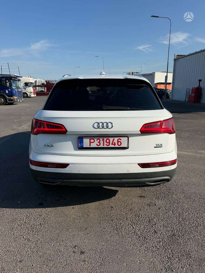 Audi Q5, 2.0 l., mpv / minivan
