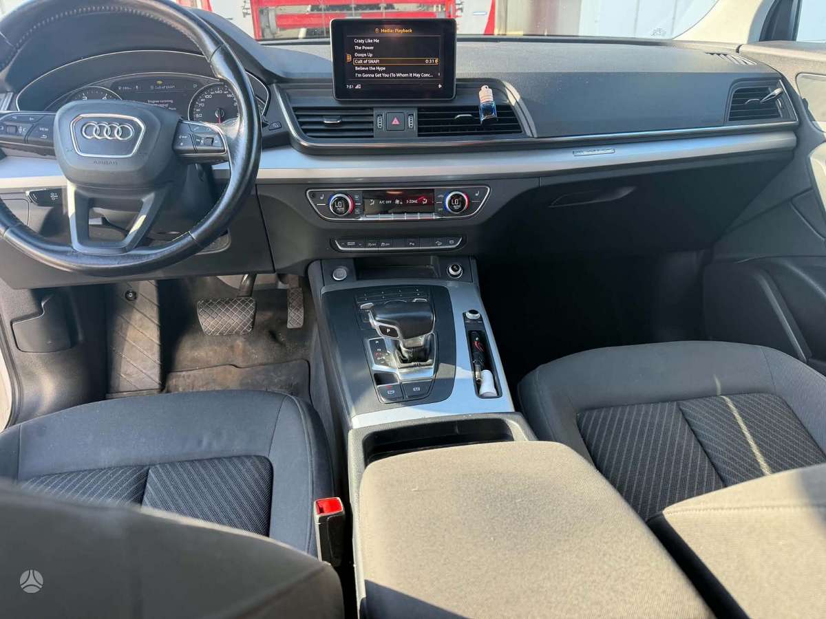 Audi Q5, 2.0 l., mpv / minivan