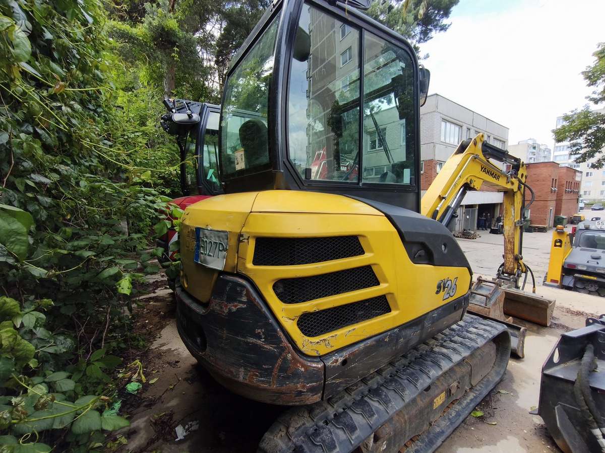 Yanmar SV26, mini excavator